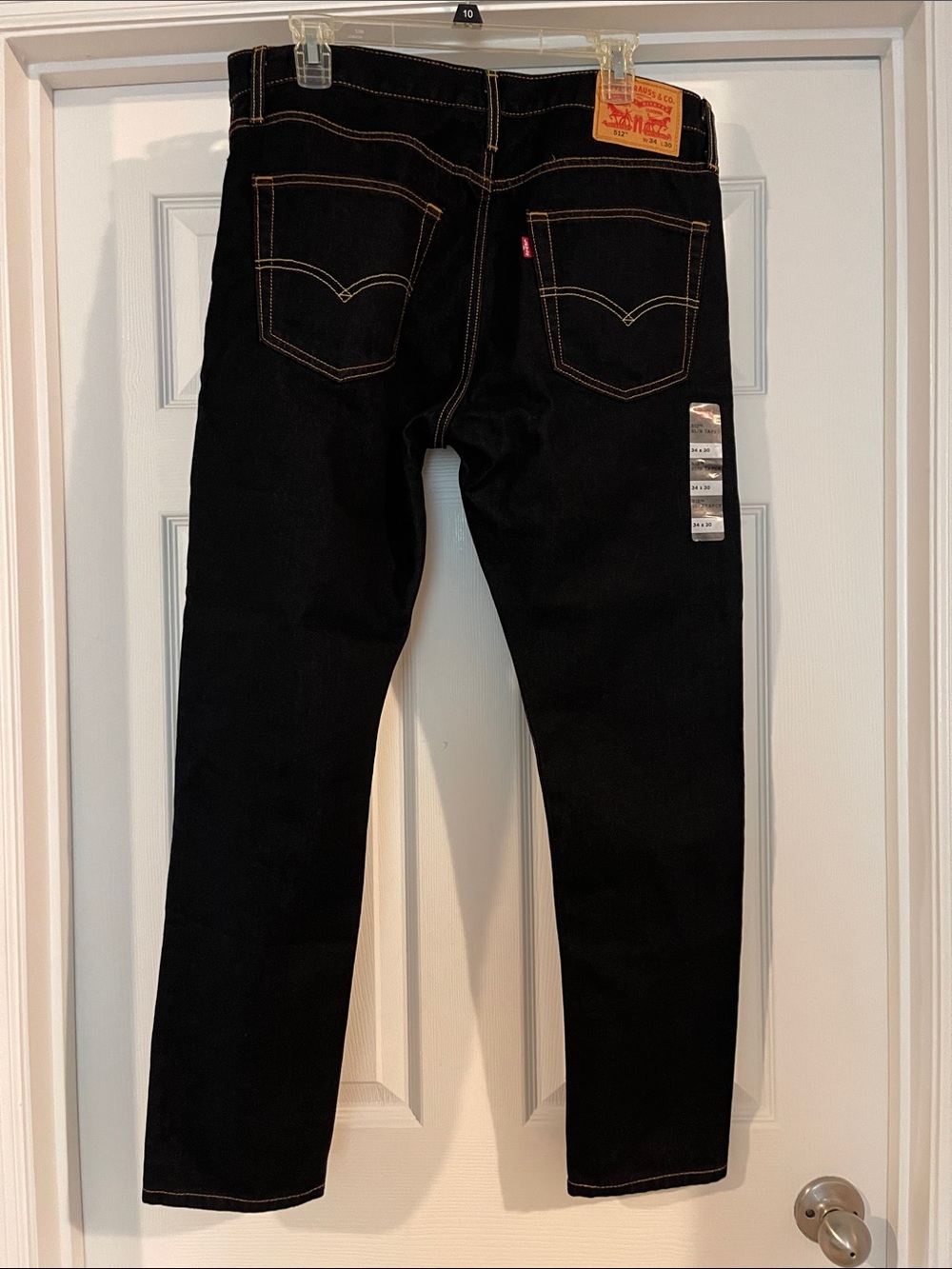 Levi's Black Straight Men's Jeans with Contrast Stitching